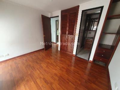 Apartamento en venta en Quinta Paredes, Bogotá · foto 3 de 13