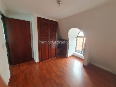 Apartamento en venta en Quinta Paredes, Bogotá · foto 5 de 13