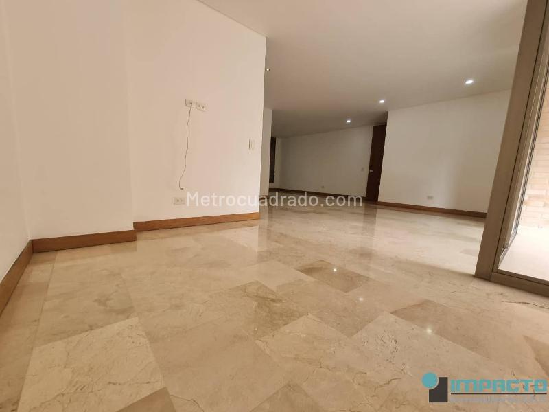 Apartamento Amplio de 2 Alcobas con Balcones en El Poblado - 6