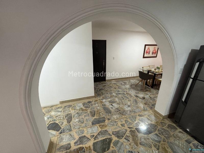 Large 5BR House with Patio in Estadio Norte - 7