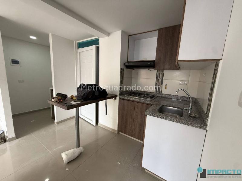 Spacious 3BR Apartment in Robledo - 3