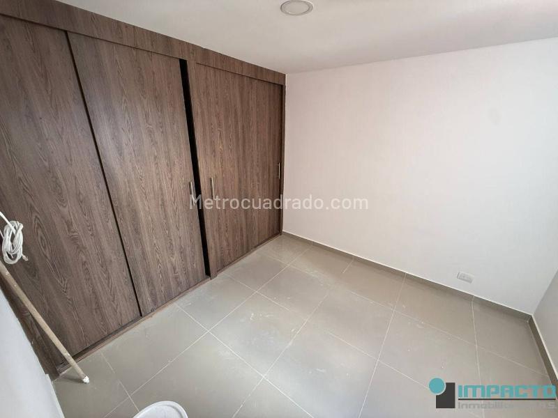 Spacious 3BR Apartment in Robledo - 9