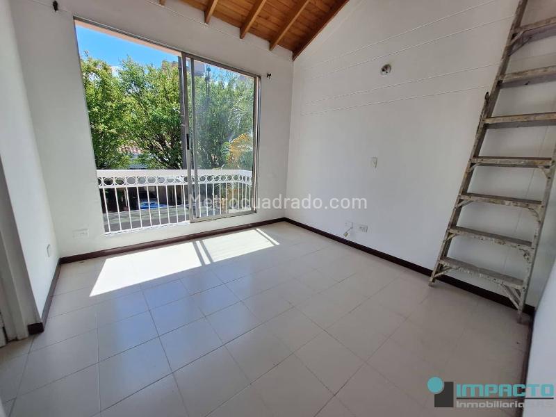 Spacious 4BR House with Terrace in Calasanz Ferrini - 7