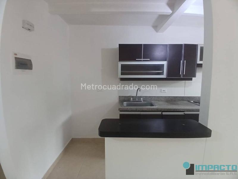 Apartamento de 3 Alcobas en Calasanz (parte alta) con balcón y parqueadero - 3