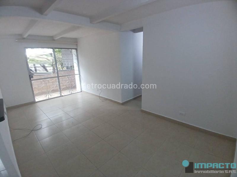 Apartamento de 3 Alcobas en Calasanz (parte alta) con balcón y parqueadero - 5