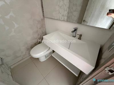 Apartamento de 3 alcobas en arriendo en El Poblado, Medellín, 85 m² · foto 14 de 20