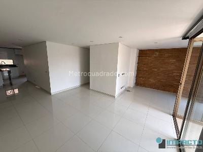 Apartamento de 3 alcobas en arriendo en El Poblado, Medellín, 85 m² · foto 3 de 20
