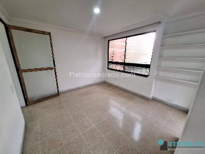 Apartamento de 3 alcobas en arriendo en El Poblado El Tesoro, Medellín, 137 m² · foto 10 de 20