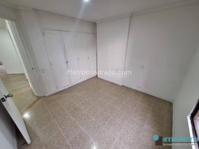 Apartamento de 3 alcobas en arriendo en El Poblado El Tesoro, Medellín, 137 m² · foto 11 de 20