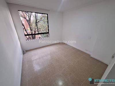 Apartamento de 3 alcobas en arriendo en El Poblado El Tesoro, Medellín, 137 m² · foto 12 de 20