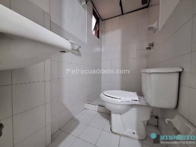 Apartamento de 3 alcobas en arriendo en El Poblado El Tesoro, Medellín, 137 m² · foto 16 de 20