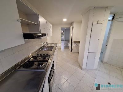 Apartamento de 3 alcobas en arriendo en El Poblado El Tesoro, Medellín, 137 m² · foto 2 de 20