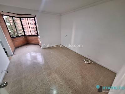 Apartamento de 3 alcobas en arriendo en El Poblado El Tesoro, Medellín, 137 m² · foto 6 de 20