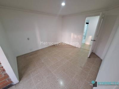 Apartamento de 3 alcobas en arriendo en El Poblado El Tesoro, Medellín, 137 m² · foto 7 de 20