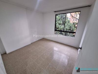 Apartamento de 3 alcobas en arriendo en El Poblado El Tesoro, Medellín, 137 m² · foto 9 de 20