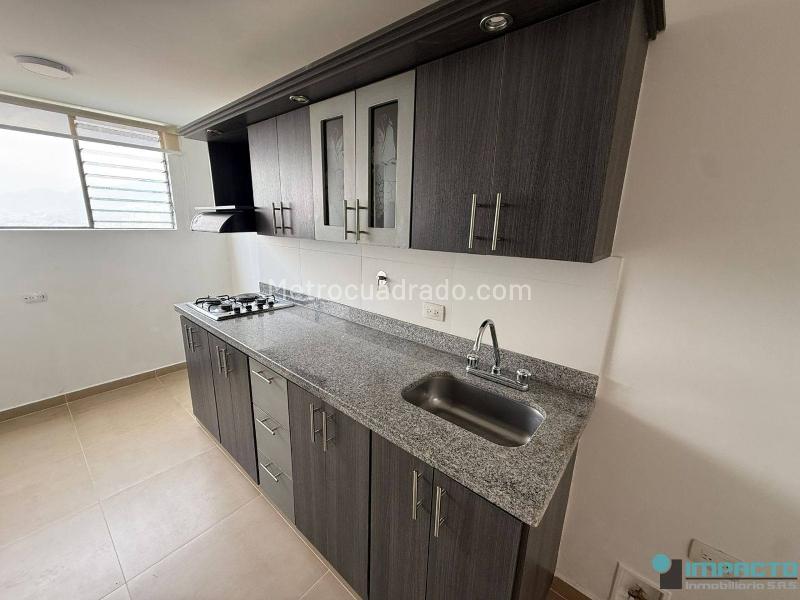 Cozy 3BR Apartment in El Poblado Alto - 2