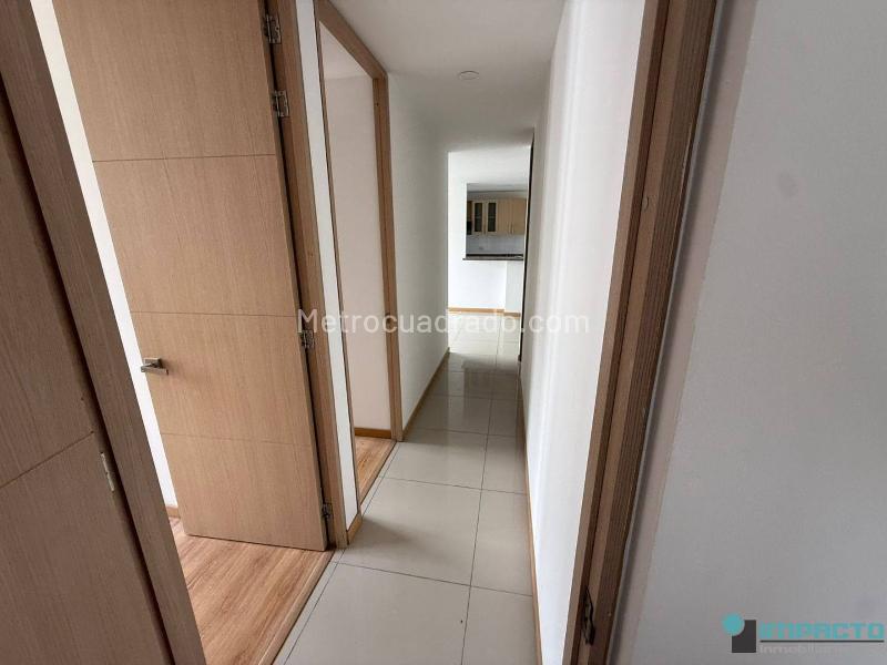 Apartamento Estiloso de 3 Alcobas con Piscina en El Poblado - 7
