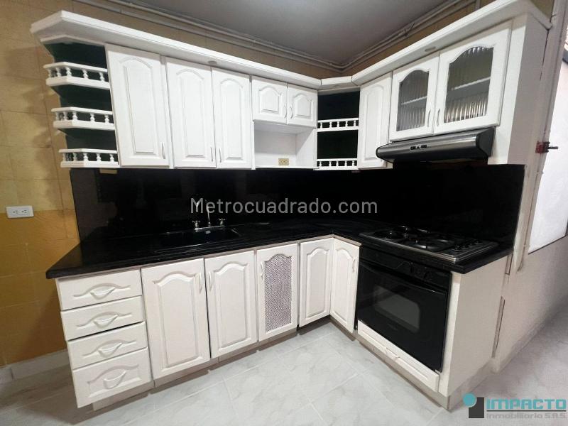 Casa de 4 Alcobas con Balcón en Belen Las Playas