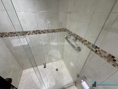 Apartamento de 3 alcobas en arriendo en El Poblado, Medellín, 120 m² · foto 16 de 20