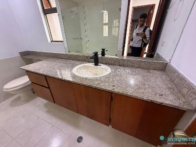 Casa de 4 alcobas en arriendo en El Poblado El Tesoro, Medellín, 350 m² · foto 15 de 20