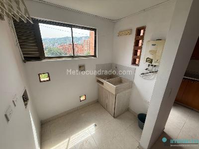 Casa de 4 alcobas en arriendo en El Poblado El Tesoro, Medellín, 350 m² · foto 16 de 20