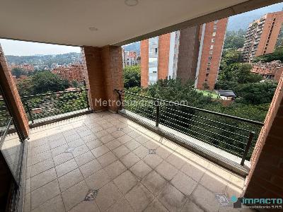 Casa de 4 alcobas en arriendo en El Poblado El Tesoro, Medellín, 350 m² · foto 18 de 20