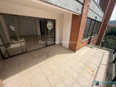 Casa de 4 alcobas en arriendo en El Poblado El Tesoro, Medellín, 350 m² · foto 19 de 20