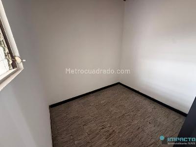 Casa de 5 alcobas en arriendo en Calasanz Parte Baja, Medellín, 120 m² · foto 11 de 20