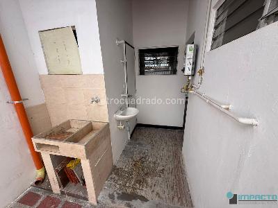 Casa de 5 alcobas en arriendo en Calasanz Parte Baja, Medellín, 120 m² · foto 18 de 20