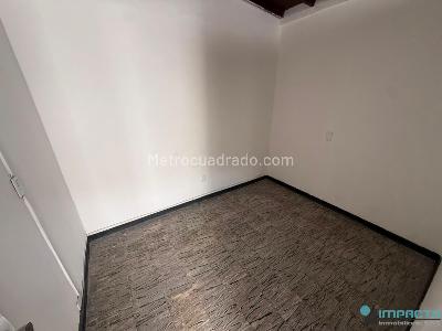 Casa de 5 alcobas en arriendo en Calasanz Parte Baja, Medellín, 120 m² · foto 8 de 20