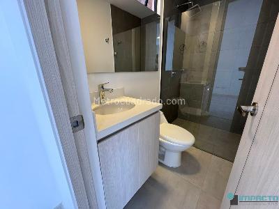 Apartamento de 2 alcobas en arriendo en Los Colores, Medellín, 75 m² · foto 11 de 15