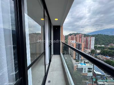 Apartamento de 2 alcobas en arriendo en Los Colores, Medellín, 75 m² · foto 14 de 15