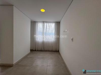 Apartamento de 2 alcobas en arriendo en Los Colores, Medellín, 75 m² · foto 5 de 15