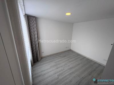 Apartamento de 2 alcobas en arriendo en Los Colores, Medellín, 75 m² · foto 6 de 15