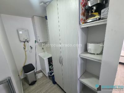 Apartamento de 2 alcobas en arriendo en El Poblado Loma Del Indio, Medellín, 85 m² · foto 13 de 20
