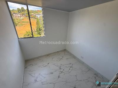 Apartamento de 3 alcobas en arriendo en Pajarito, Medellín, 60 m² · foto 11 de 20