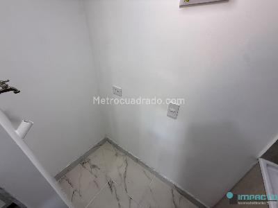 Apartamento de 3 alcobas en arriendo en Pajarito, Medellín, 60 m² · foto 19 de 20