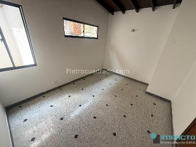 Apartamento de 3 alcobas en arriendo en La Castellana, Medellín, 85 m² · foto 10 de 19