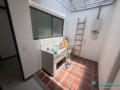 Apartamento de 3 alcobas en arriendo en La Castellana, Medellín, 85 m² · foto 16 de 19