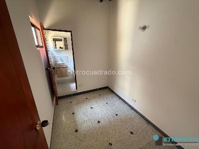 Apartamento de 3 alcobas en arriendo en La Castellana, Medellín, 85 m² · foto 8 de 19