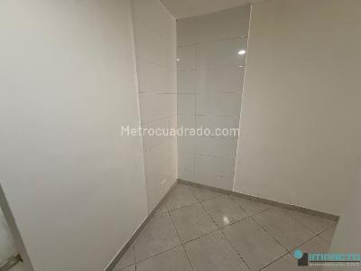 Apartamento de 1 alcoba en arriendo en Lorena, Medellín, 45 m² · foto 9 de 15