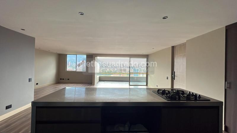 Apartamento Moderno de 2 Alcobas con Balcón en San Lucas - 7