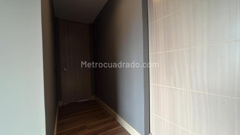 Apartamento Moderno de 2 Alcobas con Balcón en San Lucas - 9