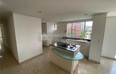 Apartamento de 3 alcobas en venta en Loma De Los Parra, Medellín, 170 m² · foto 4 de 16