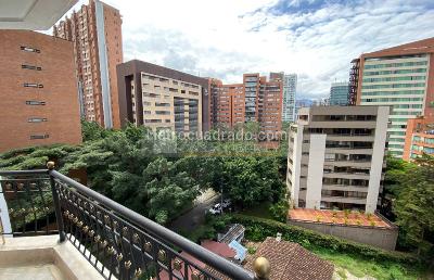 Apartamento de 3 alcobas en venta en Loma De Los Parra, Medellín, 170 m² · foto 5 de 16