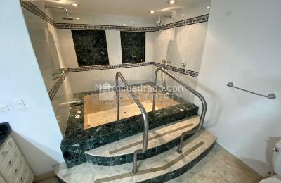 Apartamento de 3 alcobas en venta en Loma De Los Parra, Medellín, 170 m² · foto 14 de 16