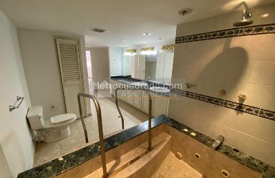 Apartamento de 3 alcobas en venta en Loma De Los Parra, Medellín, 170 m² · foto 15 de 16