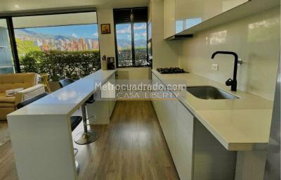 Apartamento de 2 alcobas en venta en El Poblado, Medellín, 93 m² · foto 3 de 16