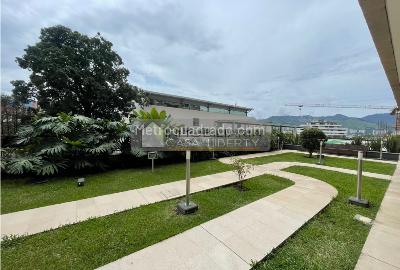 Apartamento de 2 alcobas en venta en El Poblado, Medellín, 93 m² · foto 12 de 16
