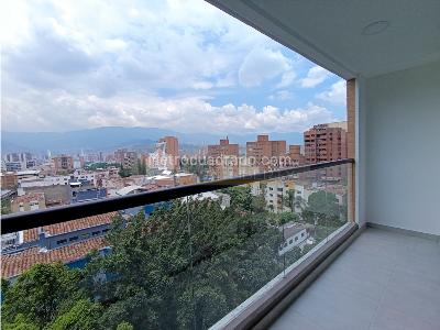 Apartamento de 3 alcobas en venta en Laureles, Medellín, 75 m² · foto 3 de 16
